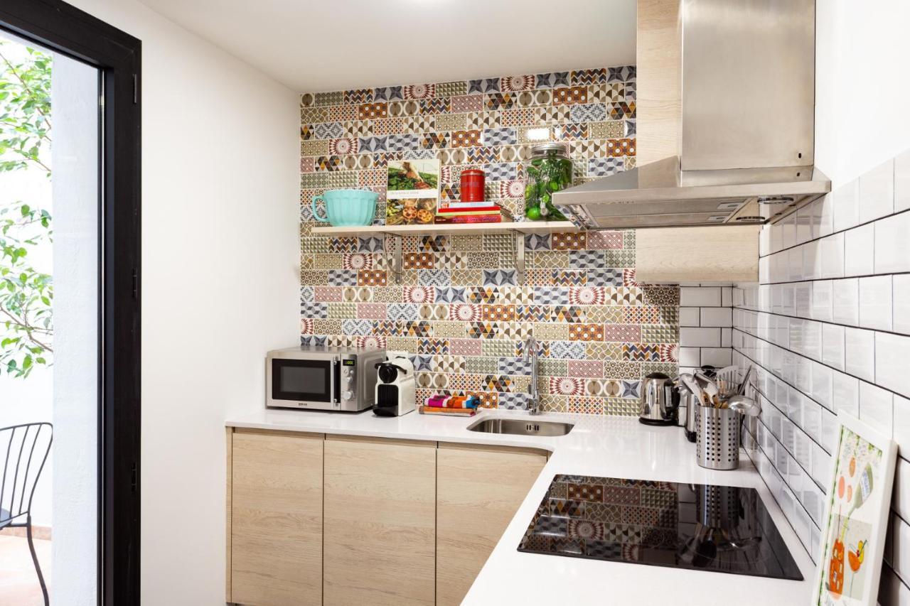 Stay U-Nique Apartments Travessera II Barcelona Ngoại thất bức ảnh